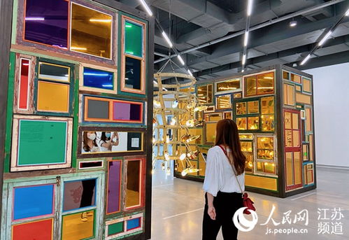 光影交汇处 南京金鹰美术馆开幕，影视美术置景服务如何重塑城市艺术景观